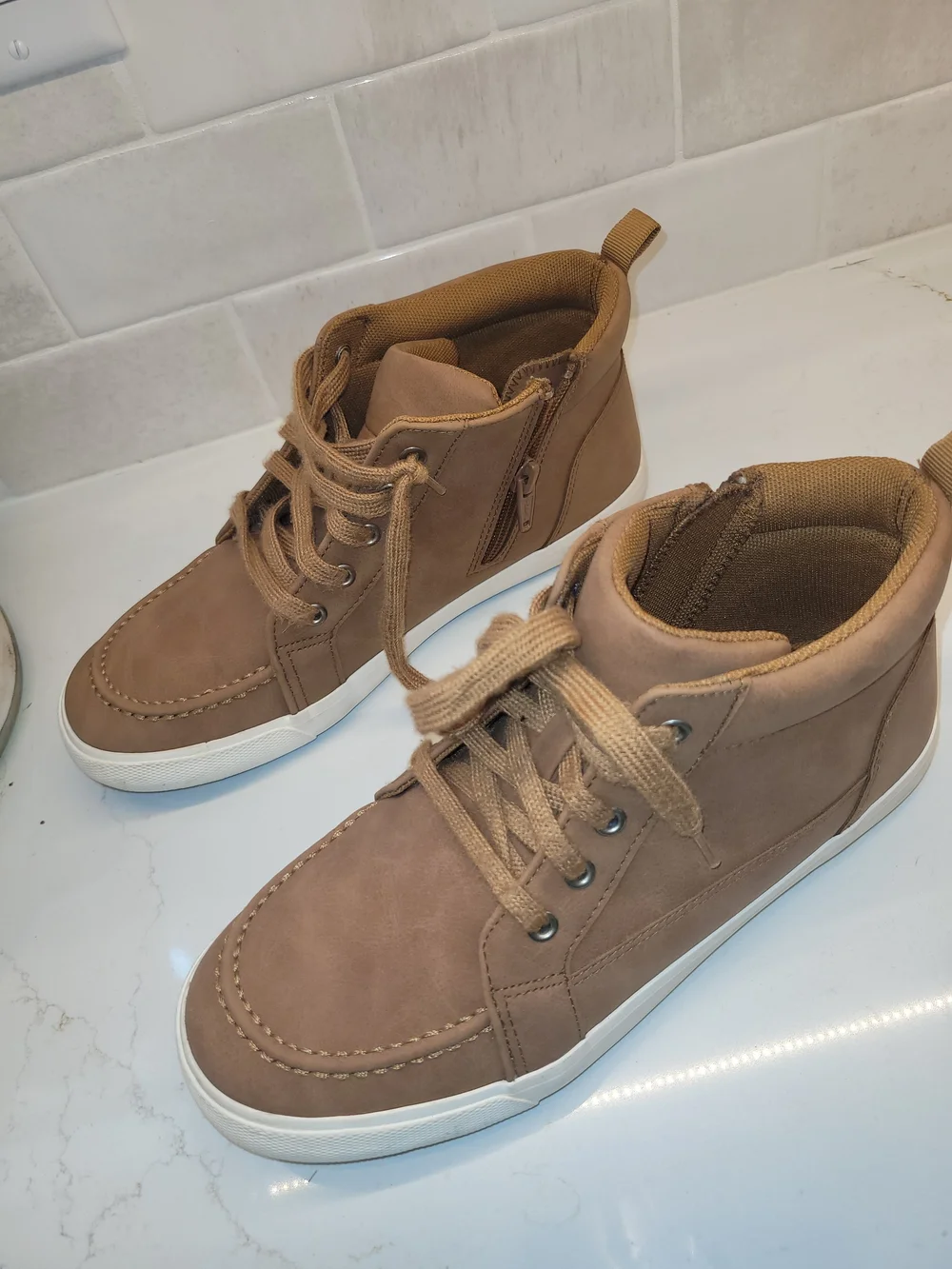 Wonder Nation Big Boys Shoes Size 6